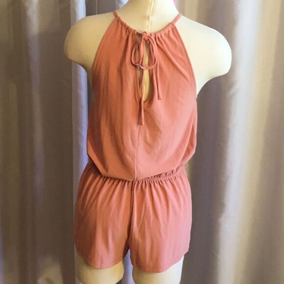 NWOT shorts jumpsuit in size small by SWEET RAIN in light tangerine color - Picture 7 of 11